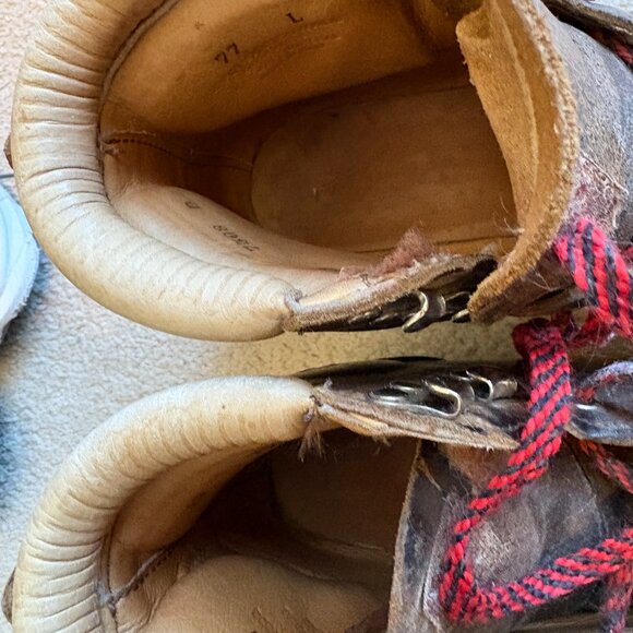 Vintage Vasque Mountain Hiking Boots Women's Size 10D Brown Leather 7508 - Picture 12 of 12